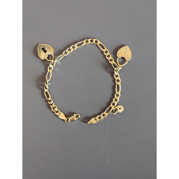 Sterling Silver Figaro Chain Bracelet with Heart Charms - Picture 1 of 8